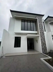Rumah Modern Minimalis di Setiabudi Regency Bandung