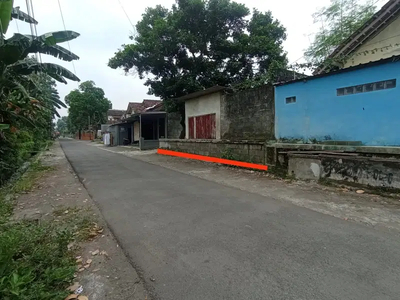 Tanah Kavling Luas 155 m² Jl Raya Selomartani dekat Pasar Sidorejo