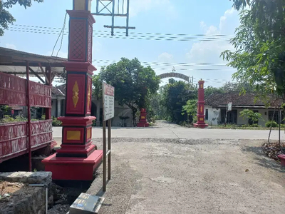 TANAH PEKARANGAN LINGKUNGAN NYAMAN DEKAT JALAN RAYA