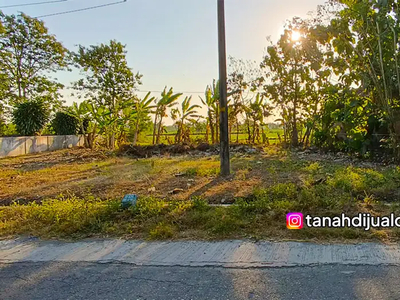 Tanah Pinggir Jl Aspal di Canden Jetis Bantul dekat Pasar Barongan