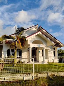 Villa Bagus Ciamik Siap Huni Suasana Asri di Cipanas
