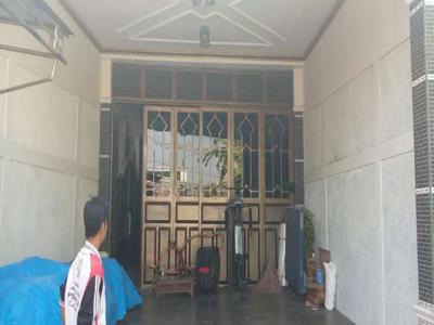 Di jual tanah dan bangunan,siap huni