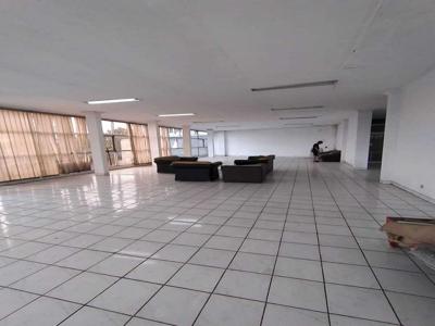 dijual gedung 3 lantai cocok untuk perkantoran di soekarno hatta, bdg