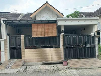 DIJUAL MURMER RUMAH 2 LANTAI DI PURI INDAH DEKAT DENGAN SIDOARJO KOTA