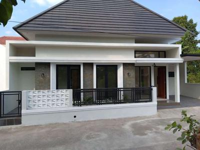 Dijual Rumah Baru 700 Jutaan Strategis Kampus UII Jalan Kaliurang