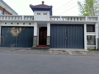 DIJUAL RUMAH MEWAH & LUAS DI MAGUWOHARJO TAJEM