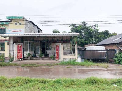 DIJUAL RUMAH + TEMPAT USAHA DI DEPAN LAPANGAN KOBRA