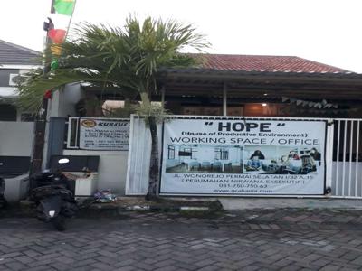 Disewakan Rumah Kantor Surabaya Timur Fasilitas Lengkap