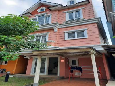 Rumah 3 Lantai Harga 1m an Di Tengah Kawasan Gading Serpong