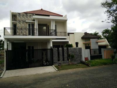 RUMAH BAGUS DI ARAYA MALANG GRAHA GOLF SEMI FURNISHED