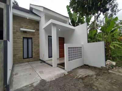 Rumah Cantik ditimur Jl Magelang Sleman 600 Jt-an Siap KPR