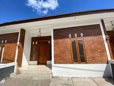 Rumah Cantik Pintu Gebyok Investasi Untung diutara Candi Prambanan