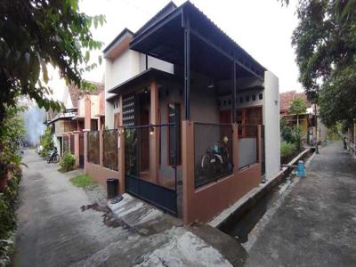 RUMAH DIJUAL FULL FURNISH HANYA 1 MENIT KE JALAN RAYA GODEAN