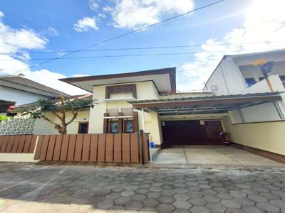 Rumah Disewakan Full Furnished Dalam Perumahan Lokasi Kaliurang Km.6