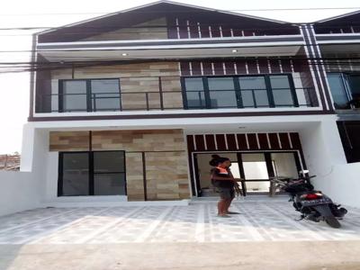 Rumah Mewah 2 Lantai Di Jakarta Timur,Bisa Kpr,Dekat Toll