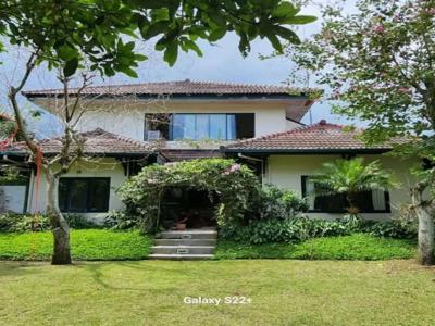 Rumah Mewah Semi Villa di Area Perumahan Dekat Kampus UMM Malang
