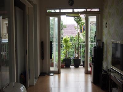 Dijual rumah cantik Siap huni di Duren Sawit Jakarta Timur