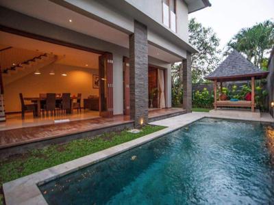 Dijual villa komplek 6bed dkt pantai Seminyak Kuta Utara Badung Bali