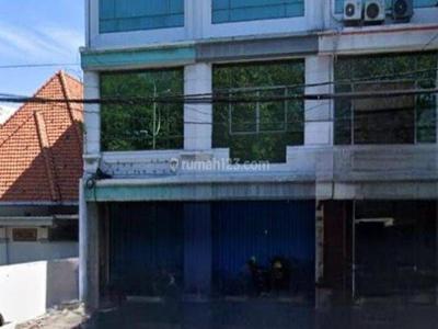 Dijual Ruko Hadapi Jalan Besar 3,5 Lantai Bagus di jln Diponegoro