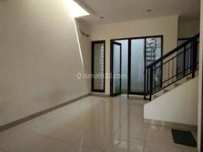 Rumah Minimalis Cakep Siap Huni Cluster Chyntia Summarecon