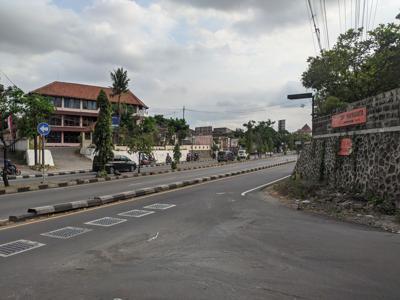 Tanah 5 Menit Menuju Ke Kampus UGM