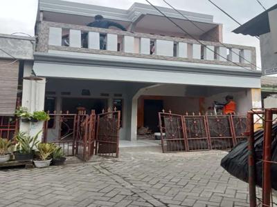 Di jual rumah dua lantai daerah cileduk