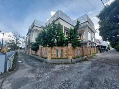 Jual villa lux Jalan Kasuari, daerah Sunggal ringroad, harga menarik