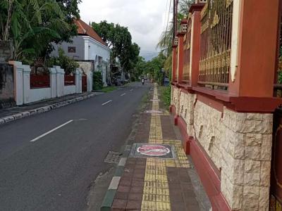 Tanah Bonus Rumah 300m2 ,pinggir Jalan Sentani Lelateng Jembrana Bali