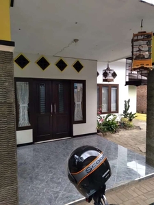 Di jual atau di sewakan rumah