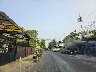 Dijual cepat rumah tua dipinggir jalan raya perumahan Sunter - Jakarta