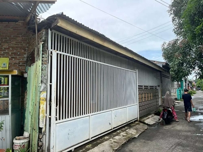 Dijual rumah depan mesjid