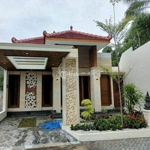 Dijual Rumah Mewah Design Etnik Dekat Jalan Utama Jogja - Magelang