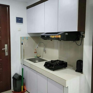 DISEWAKAN APARTEMEN NYAMAN LENGKAP DEKAT KEMANA MANA