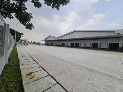 Disewakan gudang baru Delta Silicon 8 Lippo Cikarang tersedia 4chamber