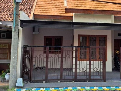 Disewakan Rumah Baru di Karah Agung Regency Surabaya