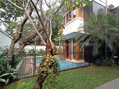 Disewakan Rumah di Modern di Kemang Jakarta Selatan