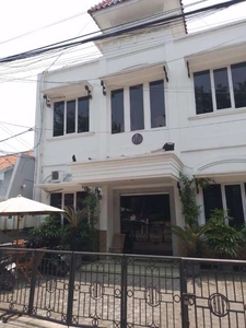 Disewakan rumah tengah kota jl veteran cocok untuk kantor