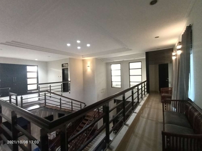 Rumah Besar 6 Kamar Lengkap Dengan Furniture di Jimbaran