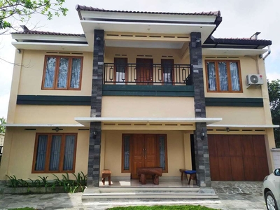 Rumah besar di donoharjo jalan palagan km 11