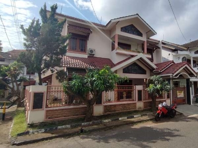 Rumah Mewah 2 Lantai Dalam Perumahan Di Timoho Dekat Balai Kota