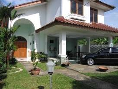 Rumah Mewah Pekarangan Luas Taman Yasmin Bogor