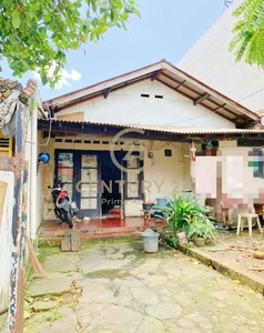 Rumah Tua Hitung Tanah Dekat MRT Haji Nawi Di Cilandak