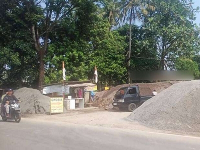 Tanah pinggir jalan raya, di Cilodong Depok