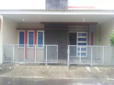 Di jual rmh di fajar indah solo