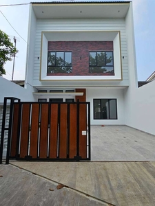 Dijual Cepat Rumah Di Griya Loka BSD