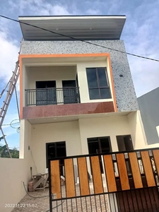 Dijual Rumah 2 lantai, harga Minimalis, dekat Mal Ciputra