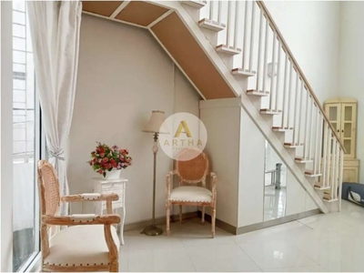 Dijual Rumah Bagus Full Furnished di Cigadung Bandung