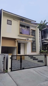 Dijual rumah full renovasi di Cibubur residence siap huni