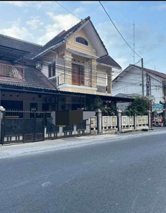 Dijual Rumah Induk Plus Kost, 2 Lantai, Hook, di Seturan, Yogyakarta