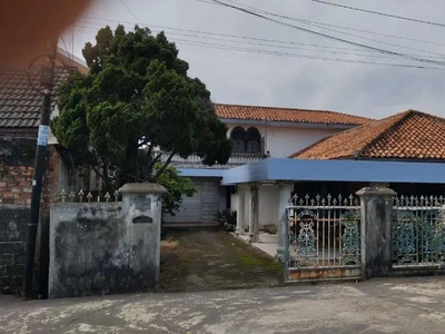 Dijual Rumah + Tanah
Jalan Monginsidi Kalidoni
Palembang